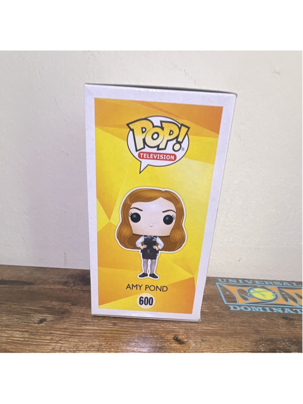 Funko Pop! Doctor Who Amy Pond #600 Vinyl Figure 2018 Spring Convention - Picture 4 of 5